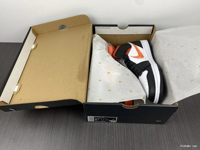 Jordan1 Zig WellDesigned Zag DN4929- 3700 Mid 1026